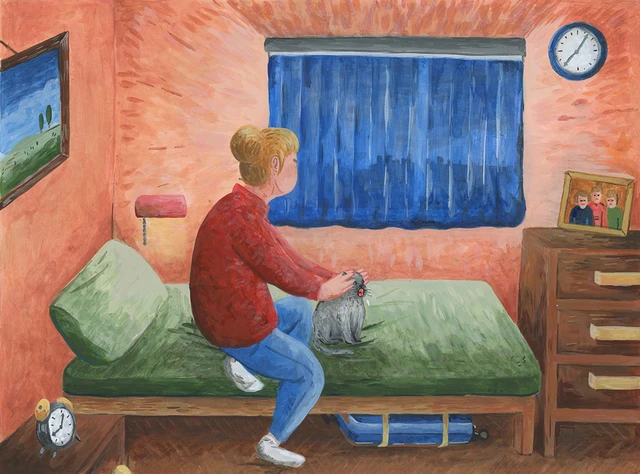 een illustratie van een vrouw op een bed, die de oren van haar kat afdekt